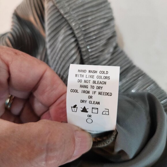 Melloday Pleated Silver Two-Piece Set Large Button-Up Top & Pants - Picture 12 of 14